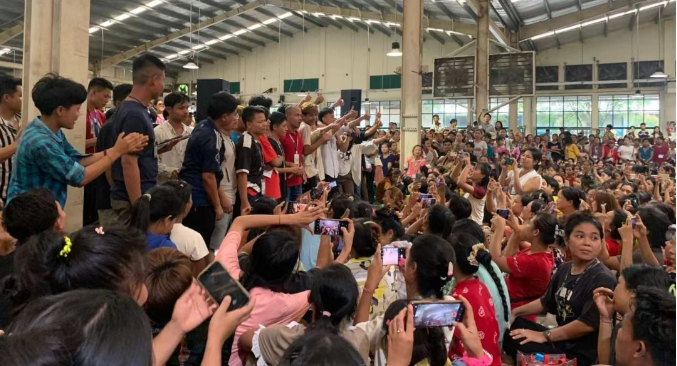 知名鞋廠悄然搬（bān）走了！6000人鞋廠與工人達成加薪協議！